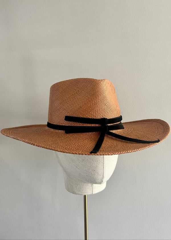 Damona Hat in Panama Straw in Brown