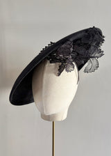 Artemise in Felt with Lace Details in Black