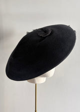 Artemise in Felt with Lace Details in Black