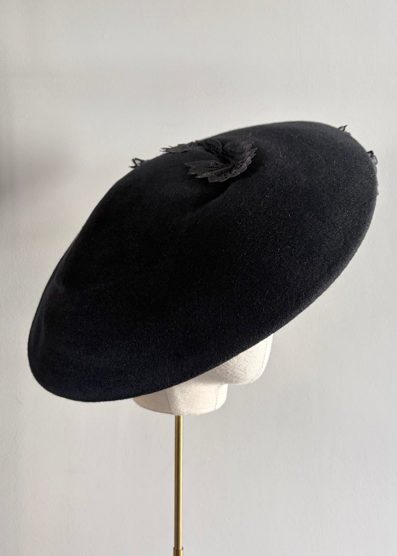 Artemise in Felt with Lace Details in Black