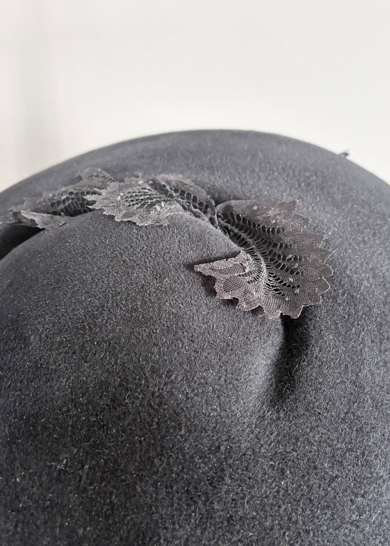 Artemise in Felt with Lace Details in Black