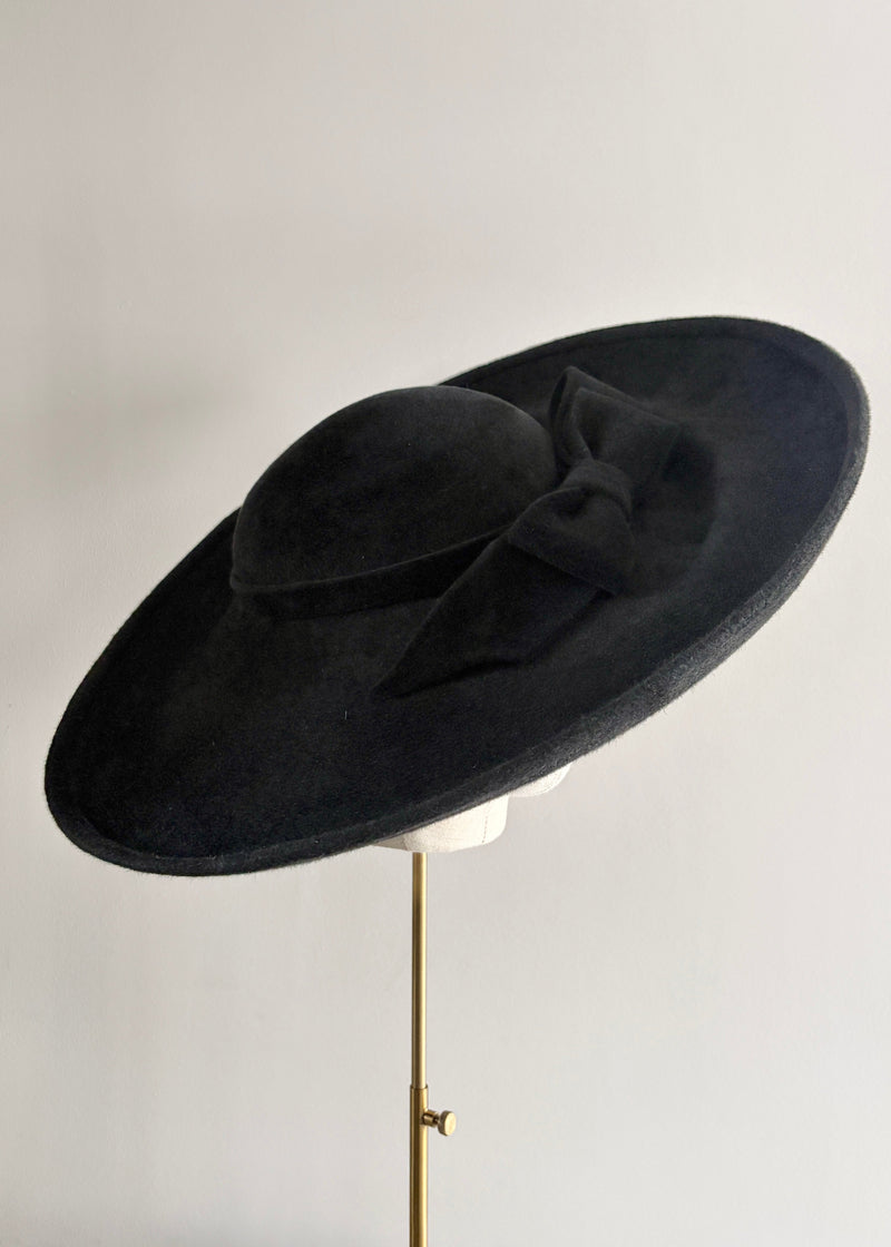 Decima Hat in Luxury Felt with Bow in Black