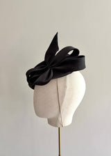 Neso Hat in Satin with Bow