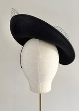 Doris Hat in Felt with Veiling in Black