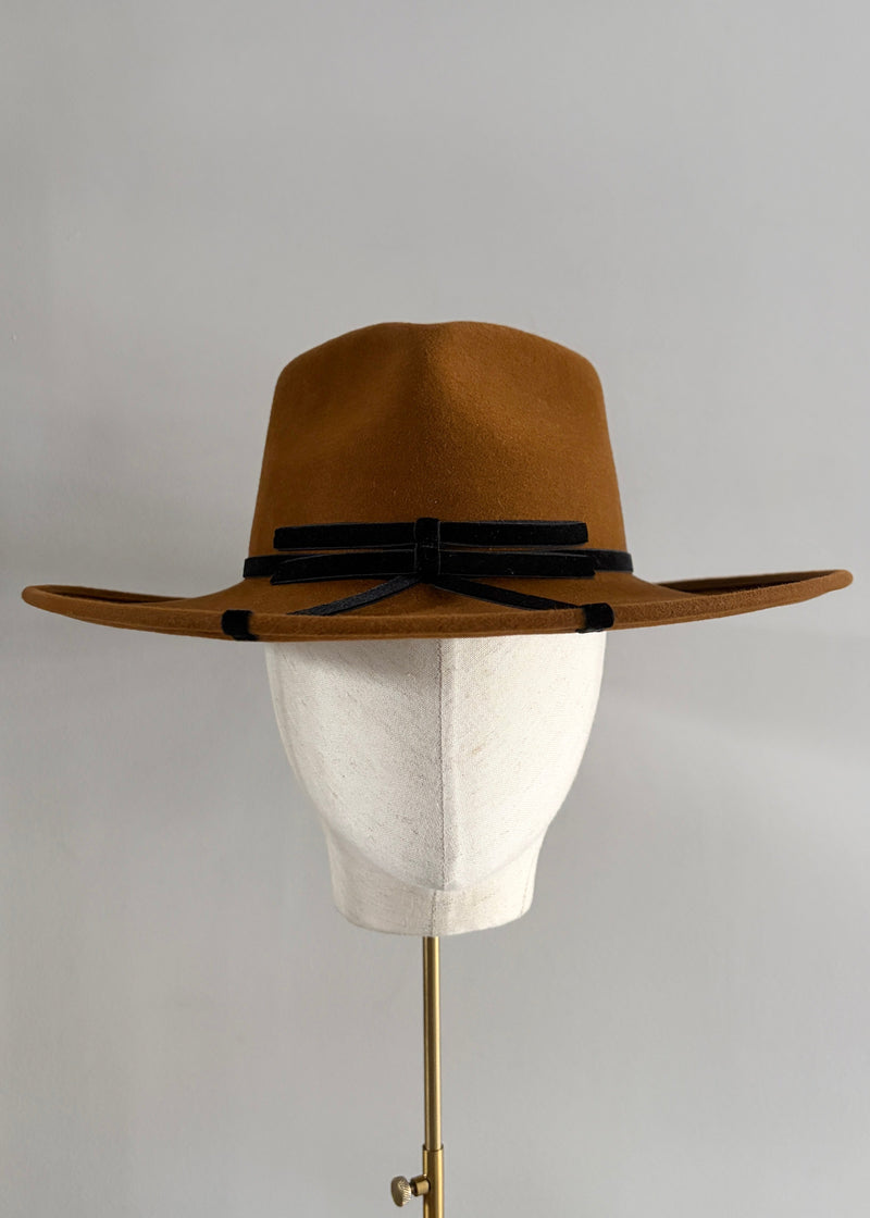 Damona Hat in Luxury Felt