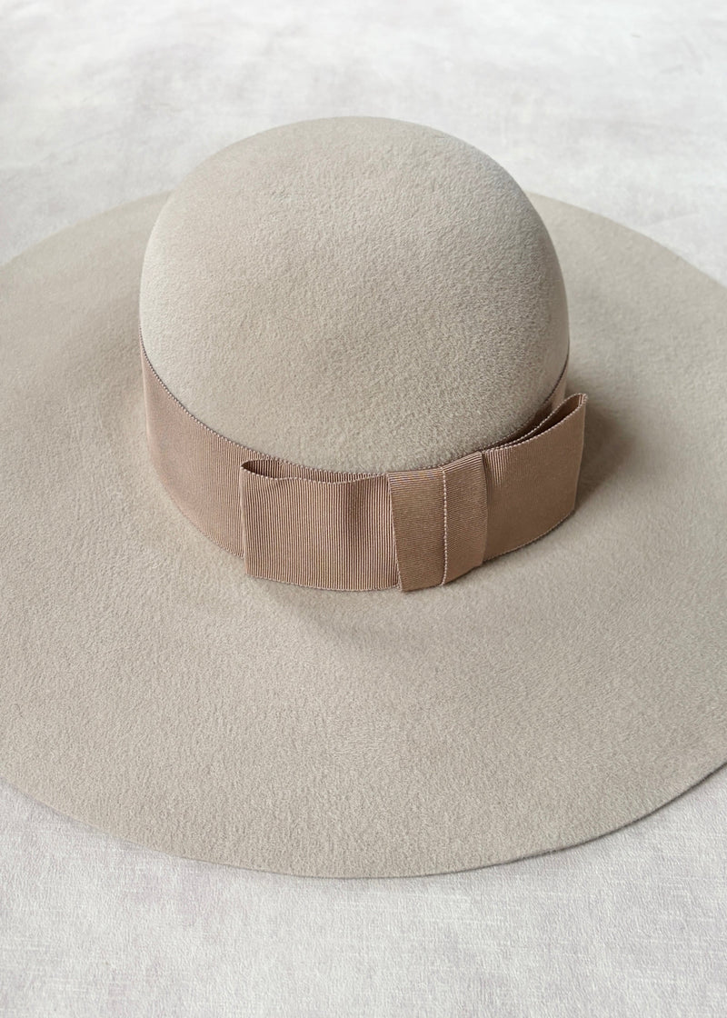 Floppy Hat in Felt in Alabaster