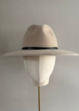 Fedora in Felt with Leather Trim in Alabaster