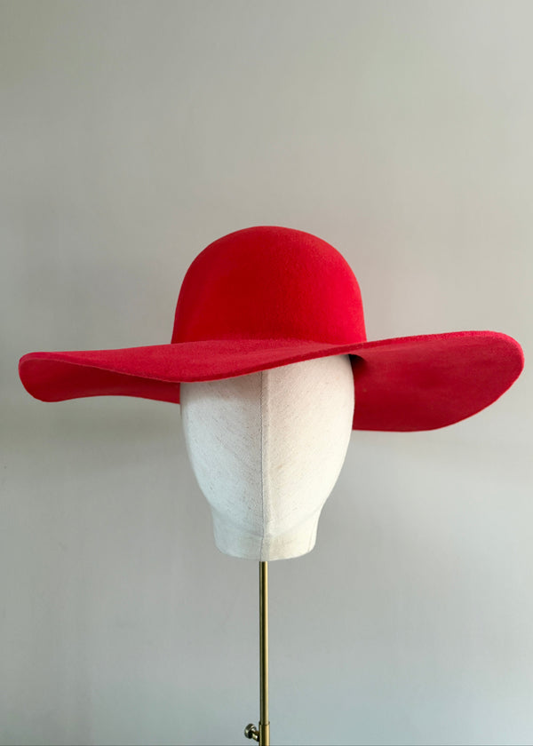 Floppy Hat in Felt in Red