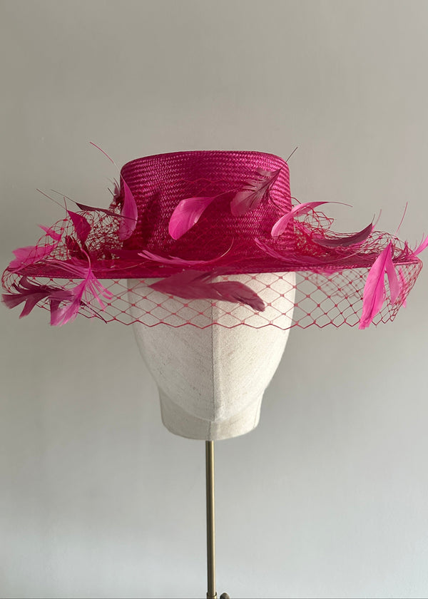 Nixi Boater in Straw with Veiling and Feathers in Pink