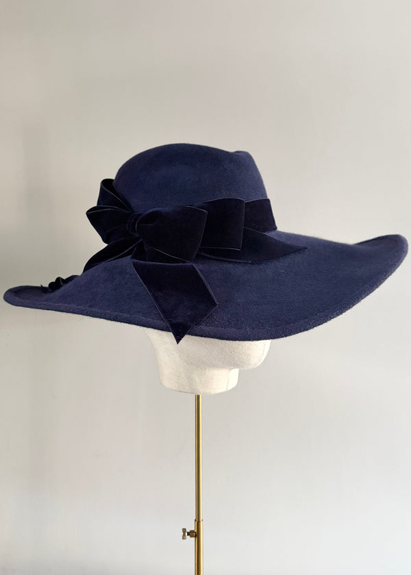 Sweeping Brim Hat in Felt with Velvet Bow in Navy