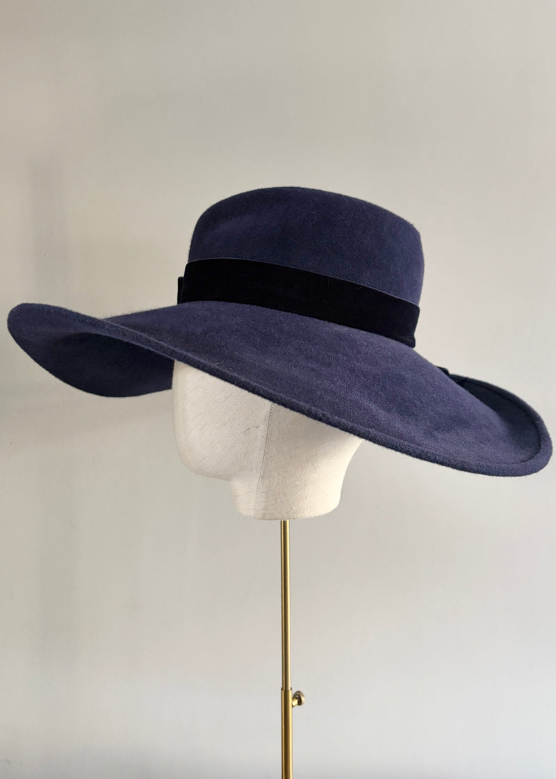 Sweeping Brim Hat in Felt with Velvet Bow in Navy