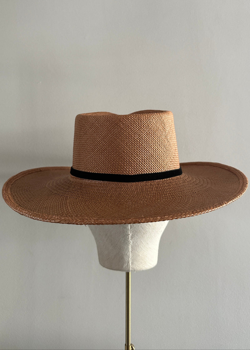 Damona Hat in Panama Straw in Brown