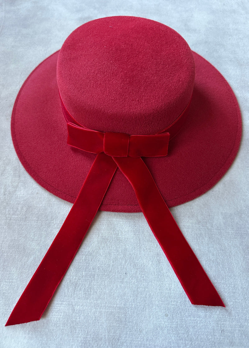 Children's Boater in Felt with Bow in Red