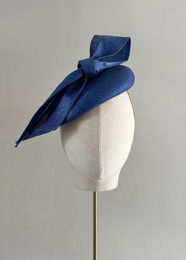 Teardrop Hat in Straw with Bow in Royal Blue