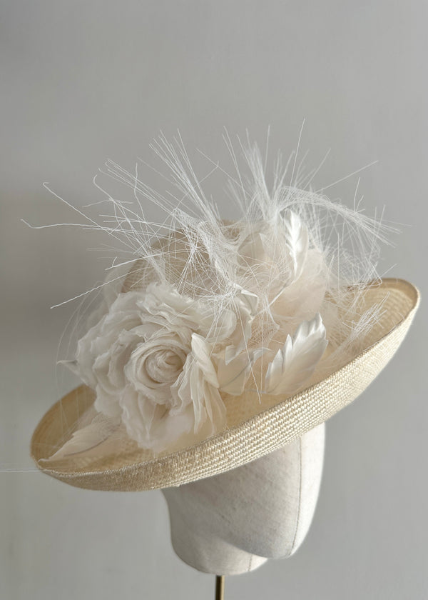 Mini Oval Brimmed Hat with Rose in Ivory