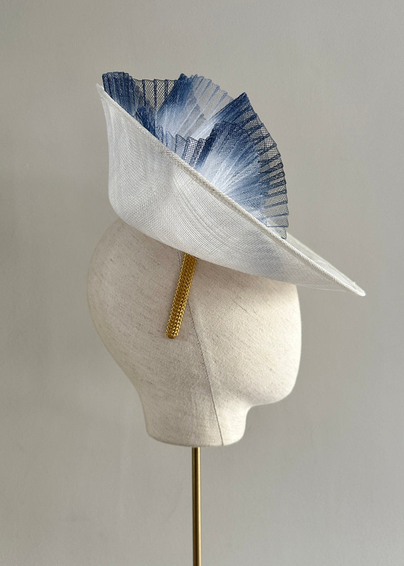 Gaia Hat in Straw with Pleated Crin in White