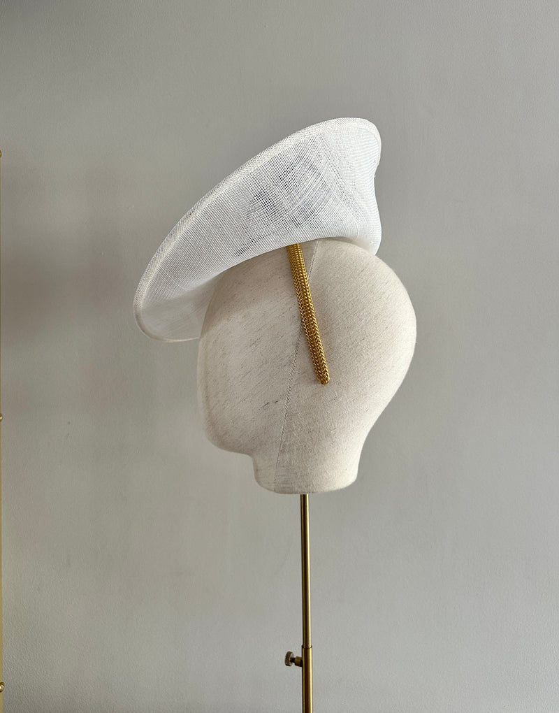 Gaia Hat in Straw with Pleated Crin in White