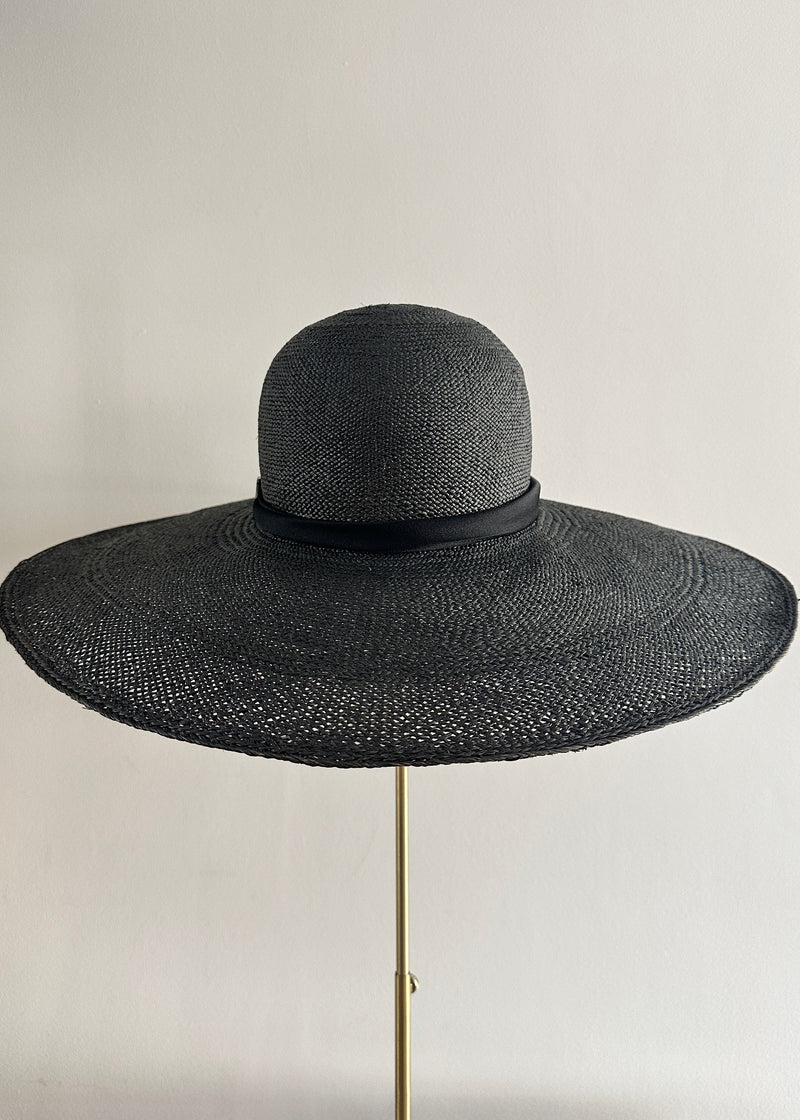 Sun Hat in Panama with Black Ribbon in Black
