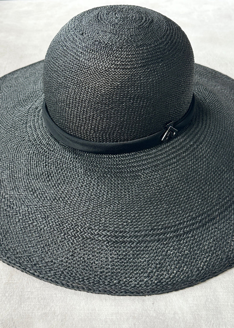 Sun Hat in Panama with Black Ribbon in Black