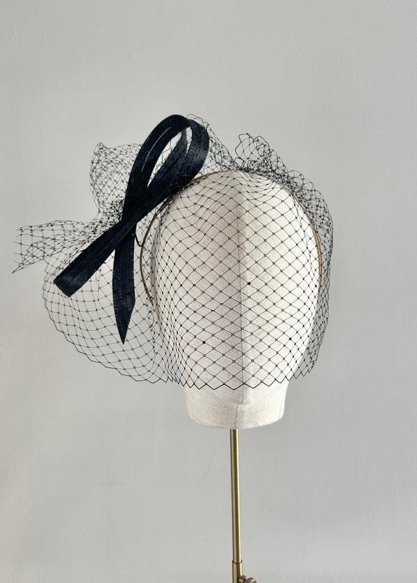 Headband with Buntal Knot and Veiling in Black