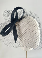 Headband with Buntal Knot and Veiling in Black