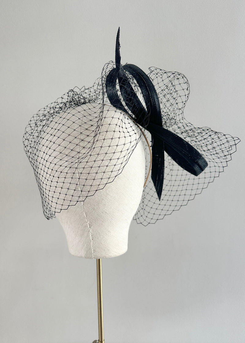 Headband with Buntal Knot and Veiling in Black