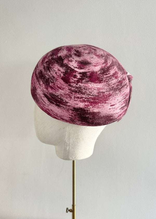 Structured Beret in Felt with Bow in Magenta Tones