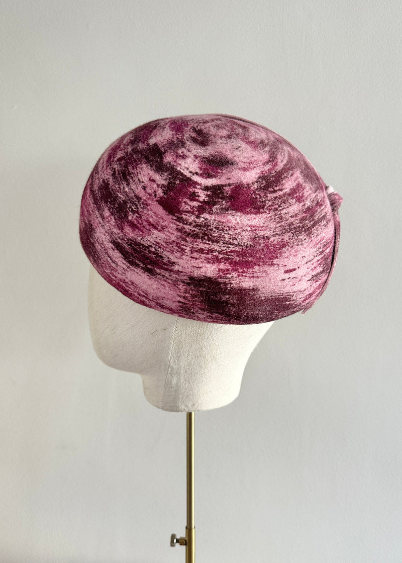 Structured Beret in Felt with Bow in Magenta Tones