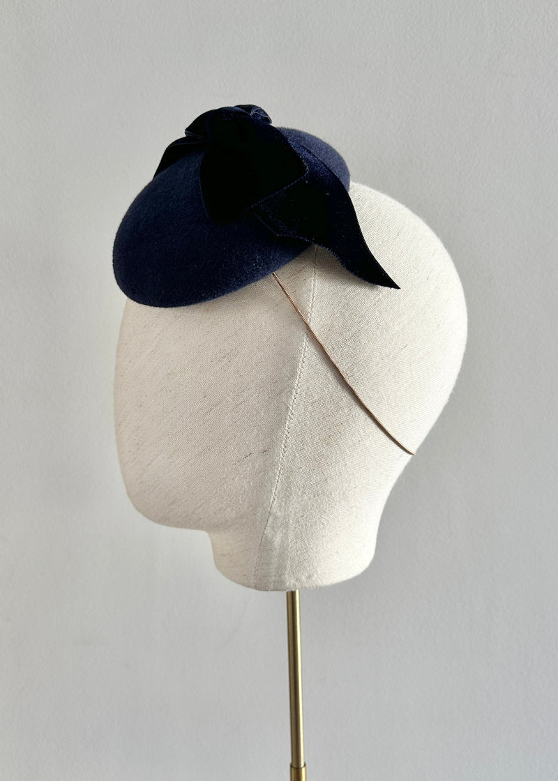 Mini Cocktail Hat in Felt with Velvet Bow in Navy