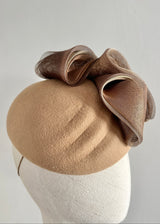 Lyssa Cocktail Hat in Felt with Crin Waves in Camel