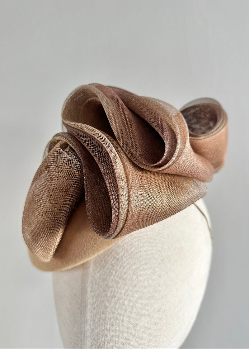 Lyssa Cocktail Hat in Felt with Crin Waves in Camel