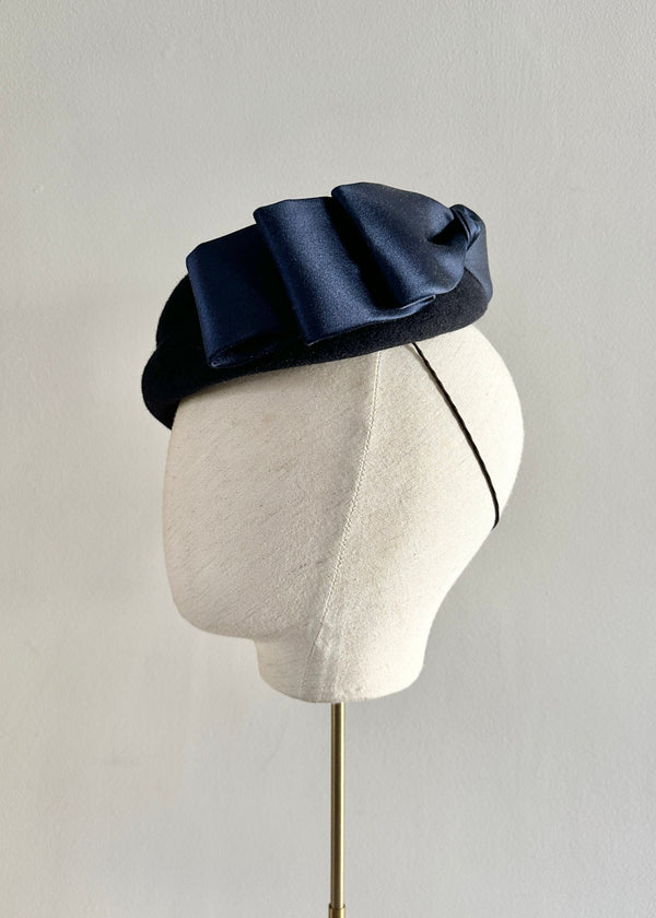 Neso Hat in Luxury Felt with Satin Bow in Midnight