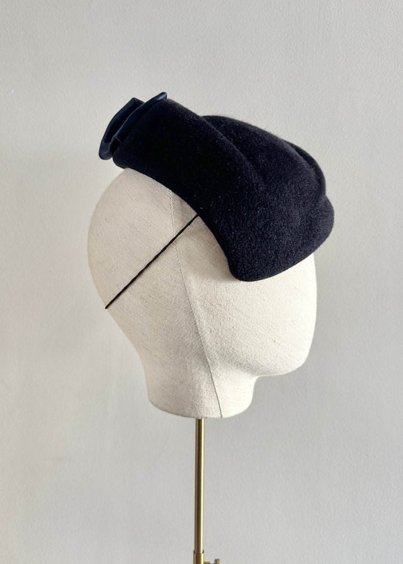 Neso Hat in Luxury Felt with Satin Bow in Midnight