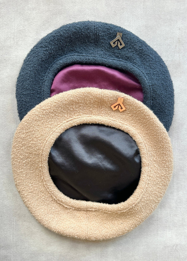 Beret in Textured Wool