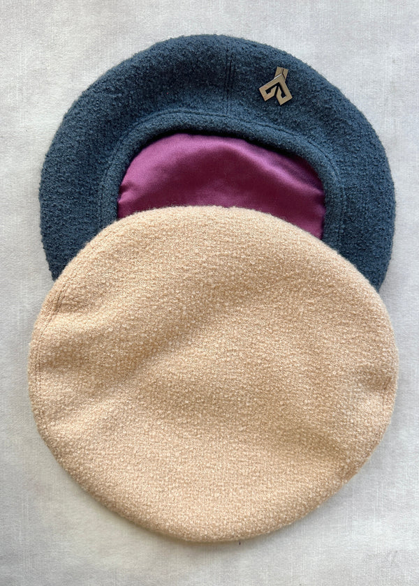 Beret in Textured Wool