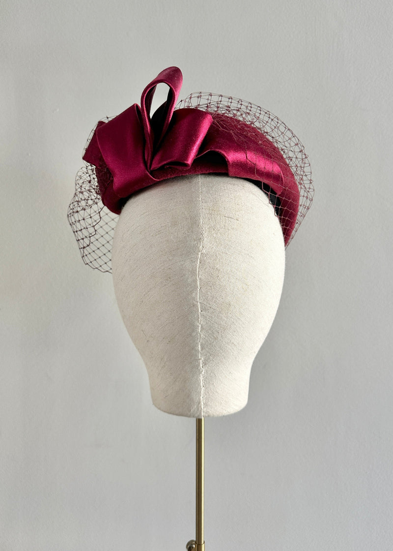 Neso Hat in Luxury Felt with Satin Bow and Veiling