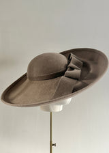 Decima Hat in Luxury Felt with Bow in Mink