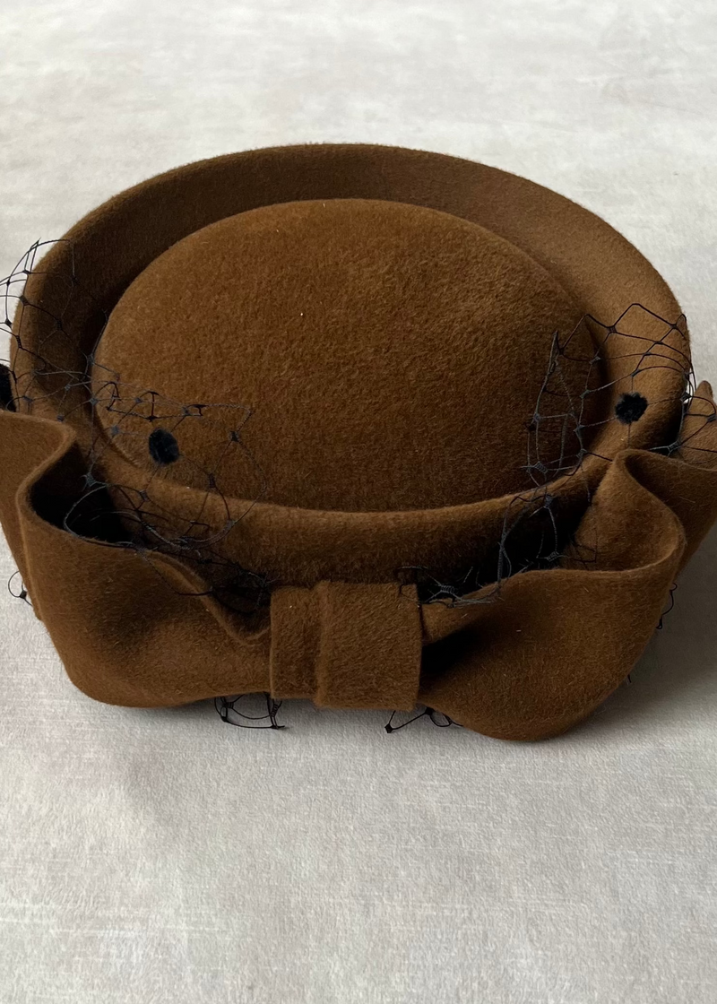 Delia Luxury Felt Pillbox with Bow and Veiling