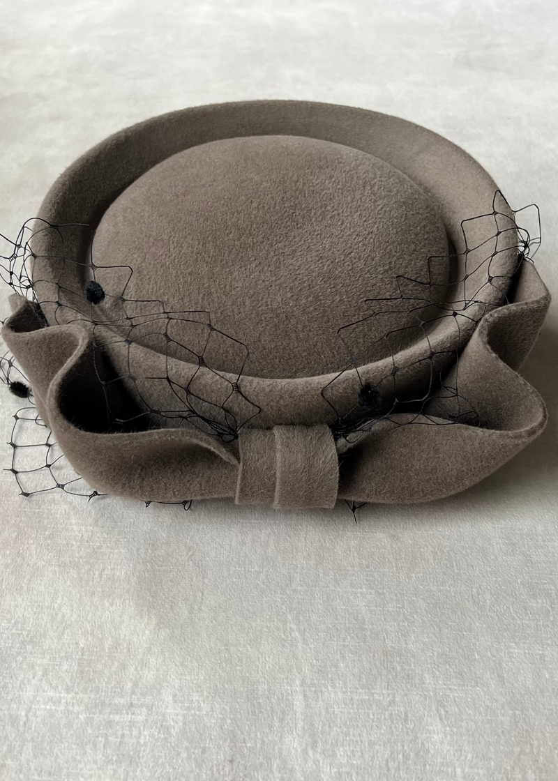 Delia Luxury Felt Pillbox with Bow and Veiling