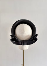 The Halo® in Satin with Classic Bow Black/Ivory