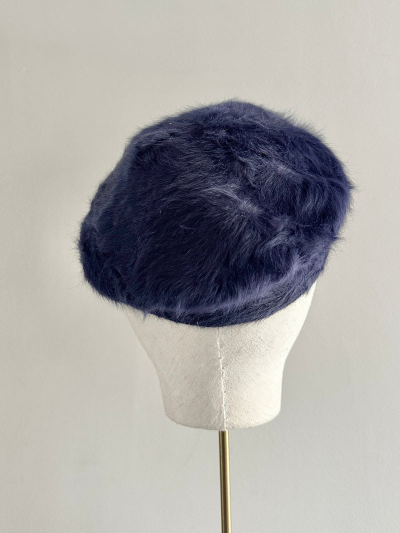 Small Beret in Angora
