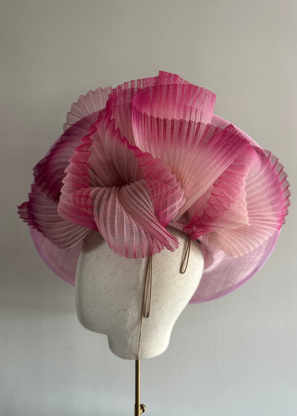 Kyra Hat in Straw with Pleated Crin in Pink