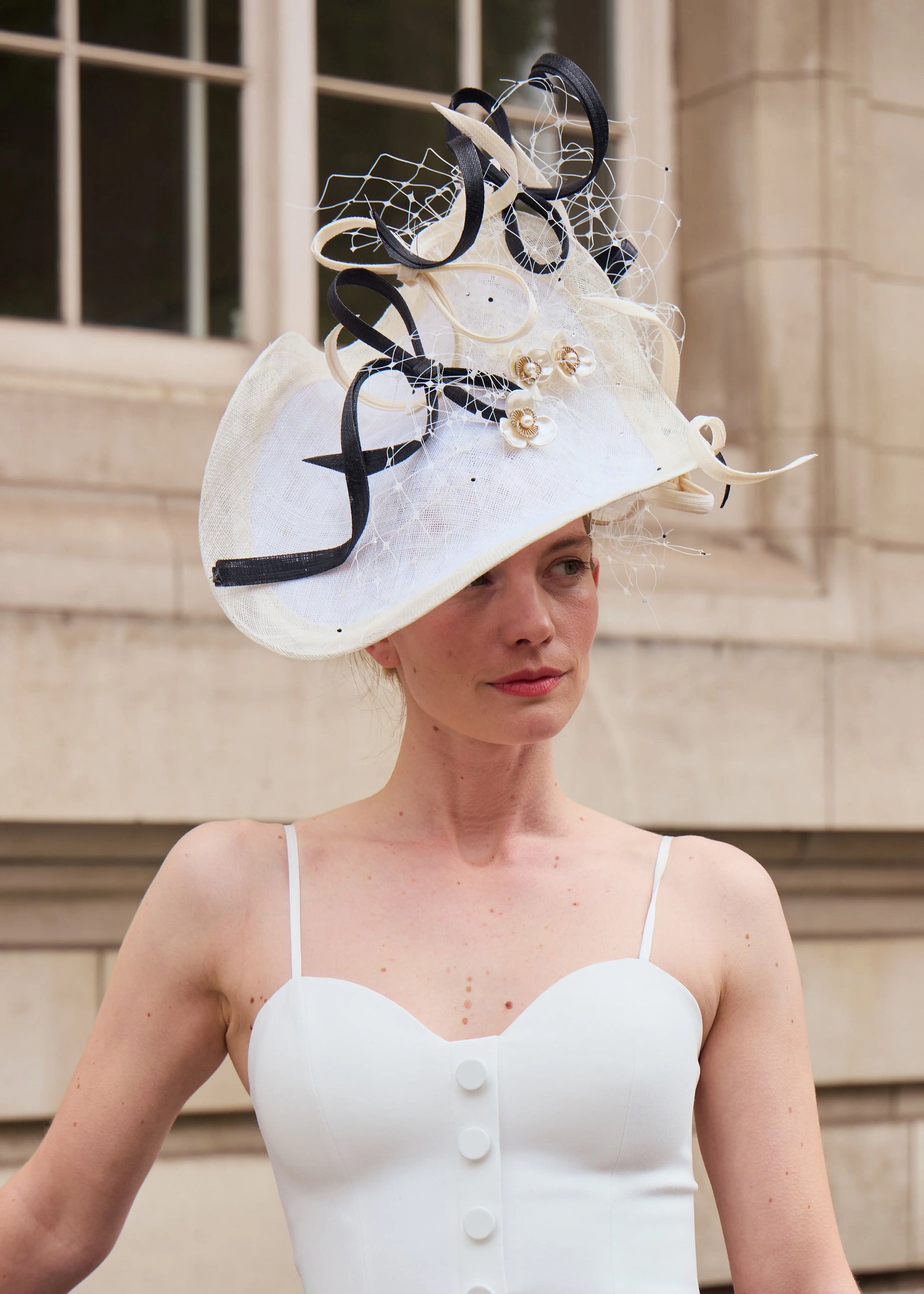 Mena-Hat-in-Two-Tone-Sinamay-