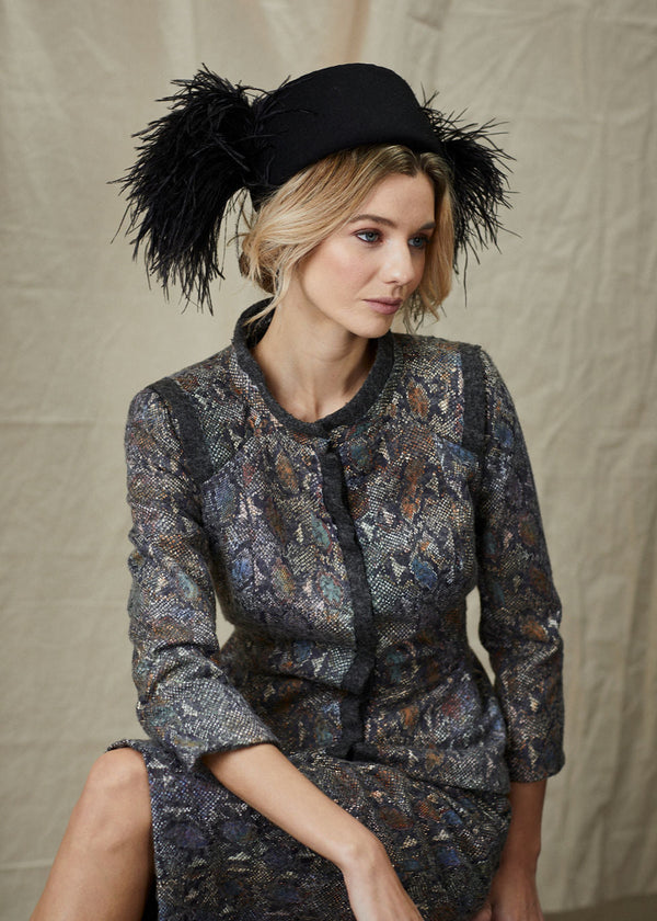 Laverna Pillbox with Feathers in Black