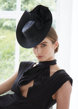 Bellona Hat in Straw in Black